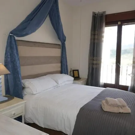 بيت للعطل Eagles Nest - Massive Townhouse With Pool With Outstanding Views الجودوناليس
