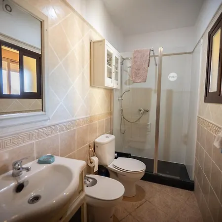 بيت للعطل Eagles Nest - Massive Townhouse With Pool With Outstanding Views