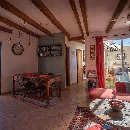 Eagles Nest - Massive Townhouse With Pool With Outstanding Views